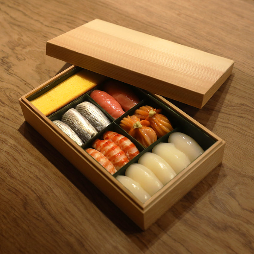 最高級の寿司折「sugi hako」